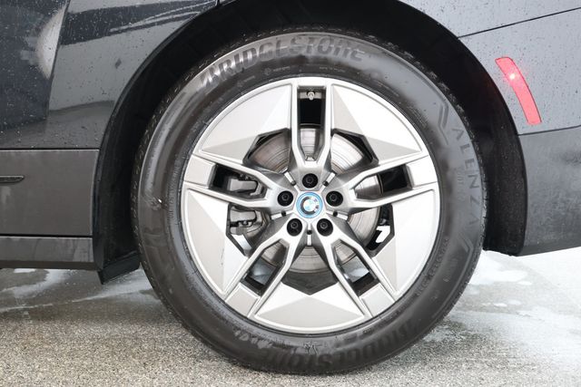 2022 BMW iX xDrive50 SAV with Convenience & Dynamic Handling Packages - 22846044 - 8