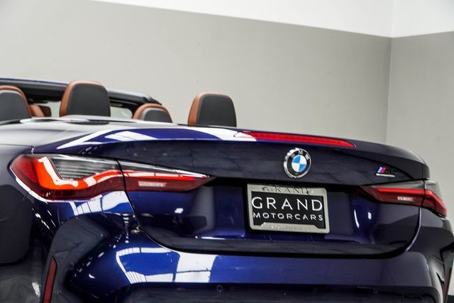 2022 BMW M4 Competition xDrive Convertible - 22937715 - 13