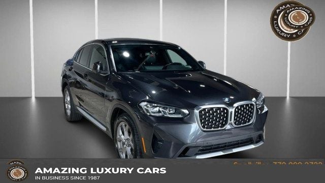 2022 BMW X4 30i's photo