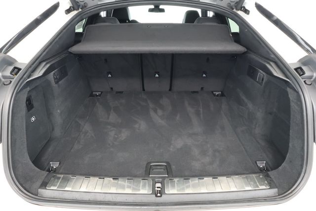 2022 BMW X6 xDrive40i SAV with Heated Front Seats, Armrests & Steering Wheel - 22928777 - 21