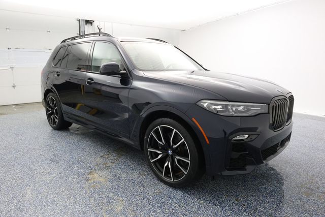 2022 BMW X7 xDrive40i SAV with M Sport, Premium, Luxury Seating Packages - 22939556 - 1