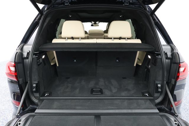 2022 BMW X7 xDrive40i SAV with M Sport, Premium, Luxury Seating Packages - 22939556 - 20