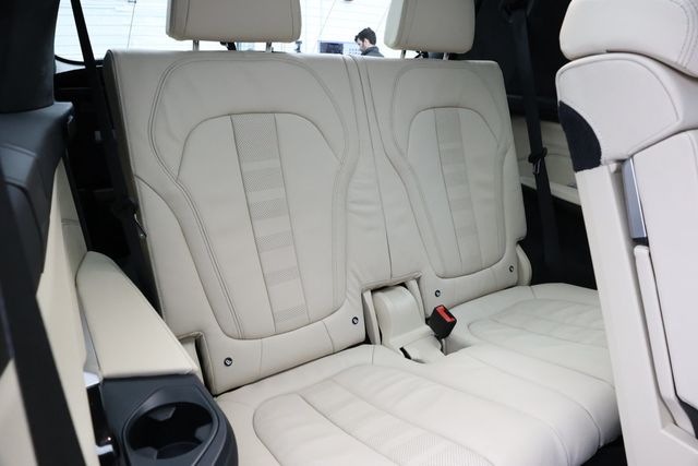 2022 BMW X7 xDrive40i SAV with M Sport, Premium, Luxury Seating Packages - 22939556 - 21