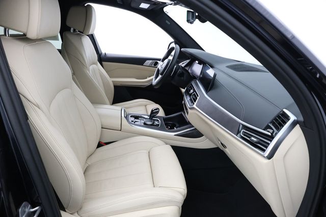 2022 BMW X7 xDrive40i SAV with M Sport, Premium, Luxury Seating Packages - 22939556 - 23