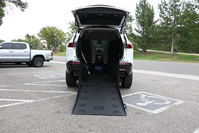 2022 Buick Enclave FWD 4dr Essence - 22917644 - 17