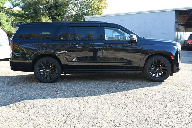 2022 Cadillac Escalade ESV 4WD 4dr Sport Platinum - 22936508 - 5