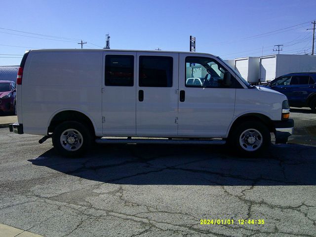 2022 Chevrolet Express Cargo Van RWD 2500 135 - 22835947 - 2