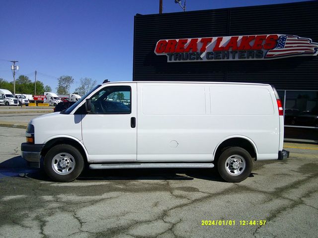 2022 Chevrolet Express Cargo Van RWD 2500 135 - 22835947 - 4