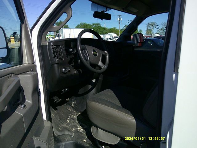 2022 Chevrolet Express Cargo Van RWD 2500 135 - 22835947 - 5