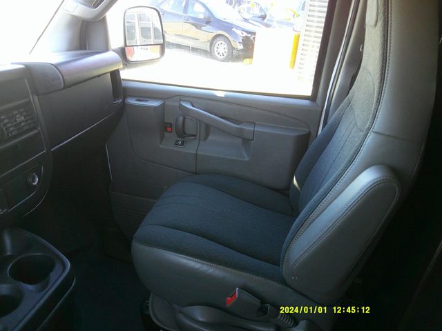 2022 Chevrolet Express Cargo Van RWD 2500 135 - 22835947 - 6