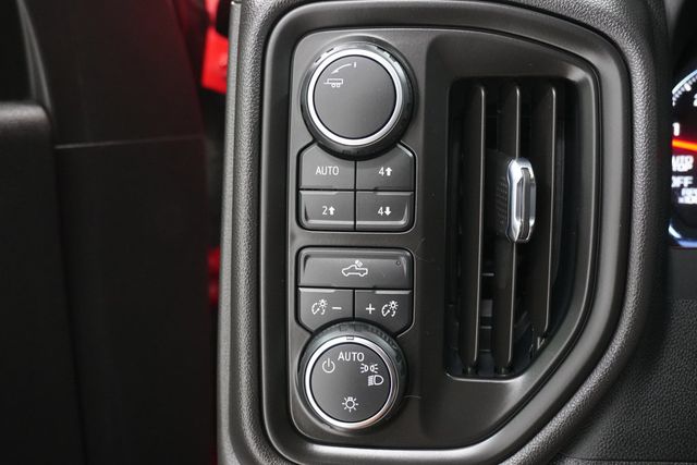 2022 Chevrolet Silverado 1500 4WD Crew Cab 147" Custom Trail Boss - 22918571 - 21