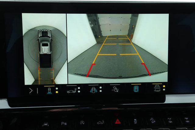 2022 Chevrolet Silverado 1500 4WD Crew Cab 147'' ZR2 with Technology Package - 22932591 - 17