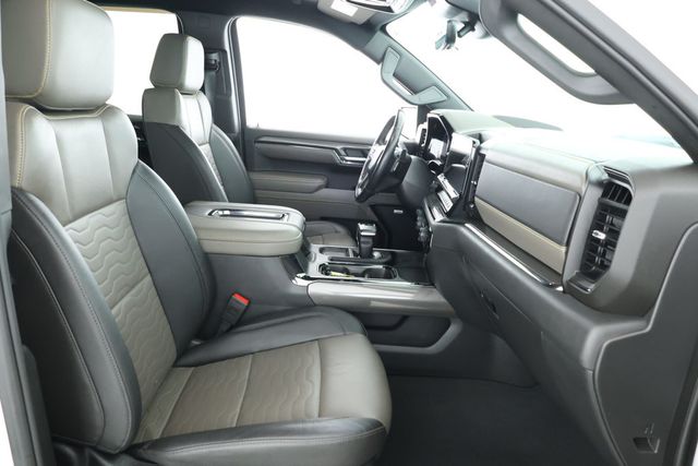 2022 Chevrolet Silverado 1500 4WD Crew Cab 147'' ZR2 with Technology Package - 22932591 - 22