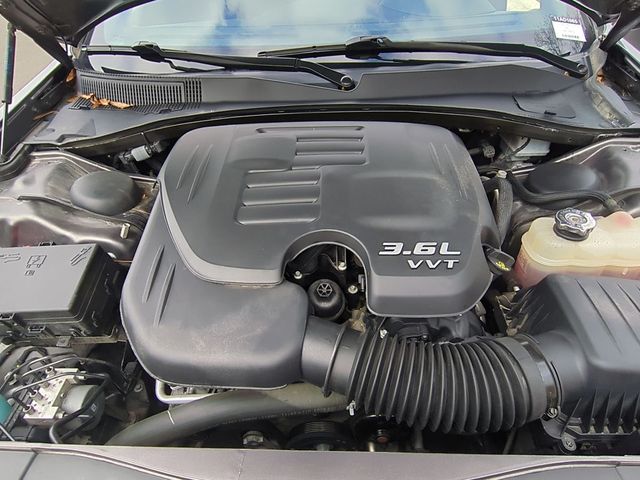2022 Chrysler 300 300S RWD - 22803463 - 16