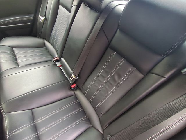 2022 Chrysler 300 300S RWD - 22803463 - 19