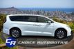 2022 Chrysler Pacifica Hybrid Touring L FWD - 22384975 - 7