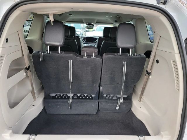 2022 Chrysler Pacifica Touring L Van 4D - 22924044 - 11