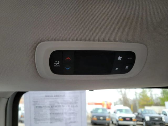 2022 Chrysler Pacifica Touring L Van 4D - 22924044 - 24