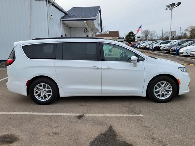 2022 Chrysler Pacifica Touring L Van 4D - 22924044 - 2