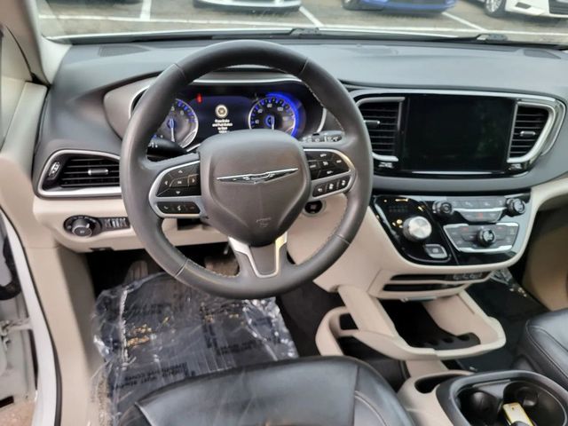 2022 Chrysler Pacifica Touring L Van 4D - 22924044 - 7