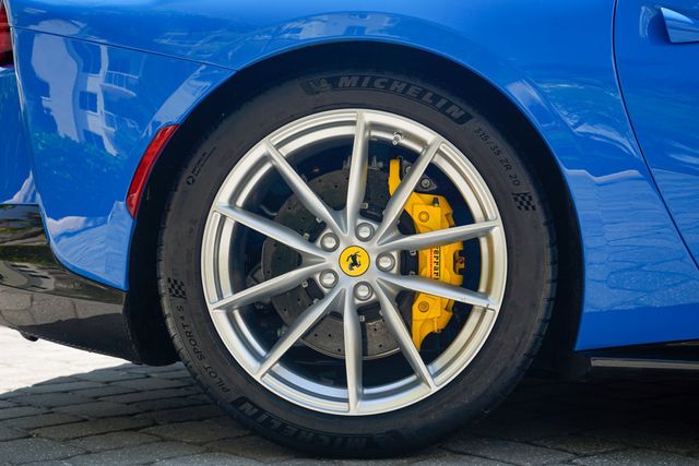 2022 Ferrari 812 GTS Convertible - 22898644 - 18