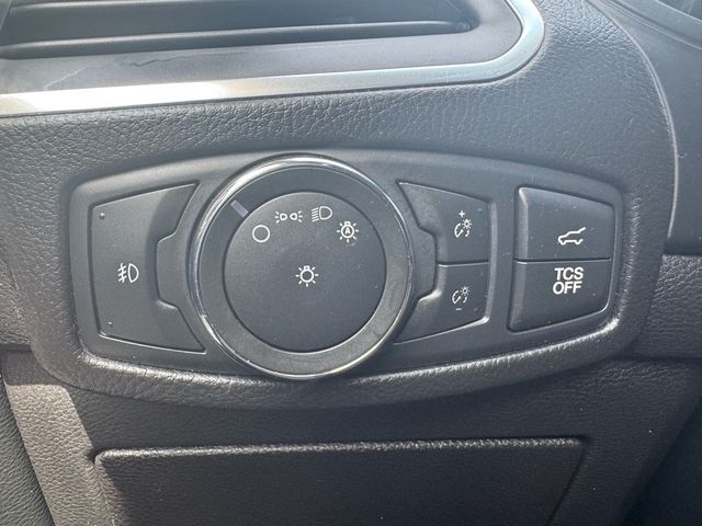 2022 Ford Edge Titanium - 22858218 - 16