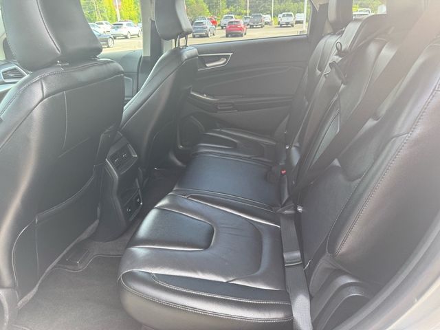 2022 Ford Edge Titanium - 22858218 - 24