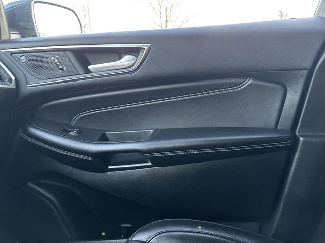 2022 Ford Edge Titanium AWD - 22788033 - 27