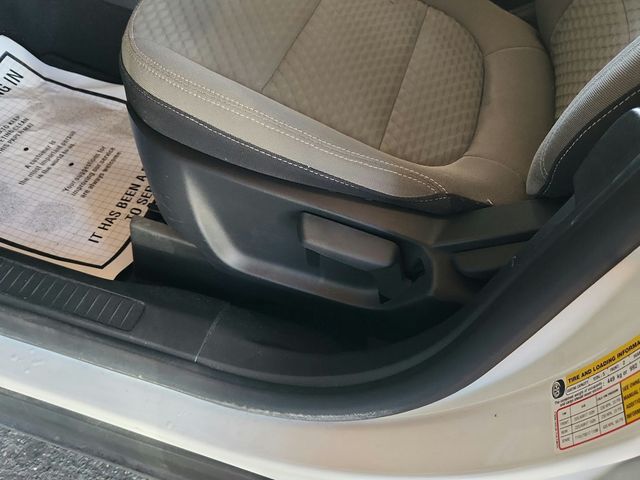 2022 Ford Escape SE AWD with Rear Parking Sensors - 22934680 - 13