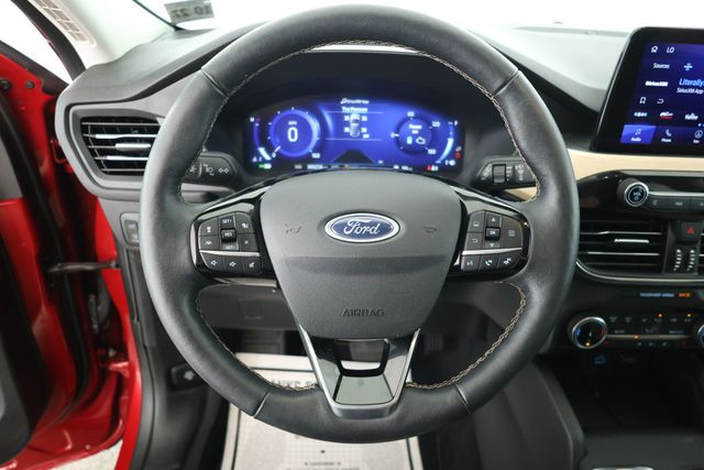 2022 Ford Escape Titanium Hybrid AWD - 22925184 - 11