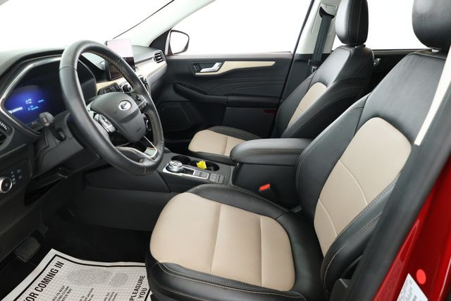 2022 Ford Escape Titanium Hybrid AWD - 22925184 - 19