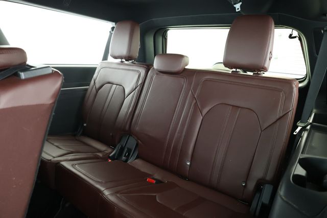 2022 Ford Expedition Max Limited 4x4 with Equipment Group 302A & Seating for Eight - 22930180 - 21