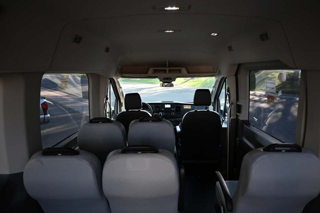 2022 Ford Transit Passenger Wagon T-350 148" Med Roof XL AWD - 22923314 - 22