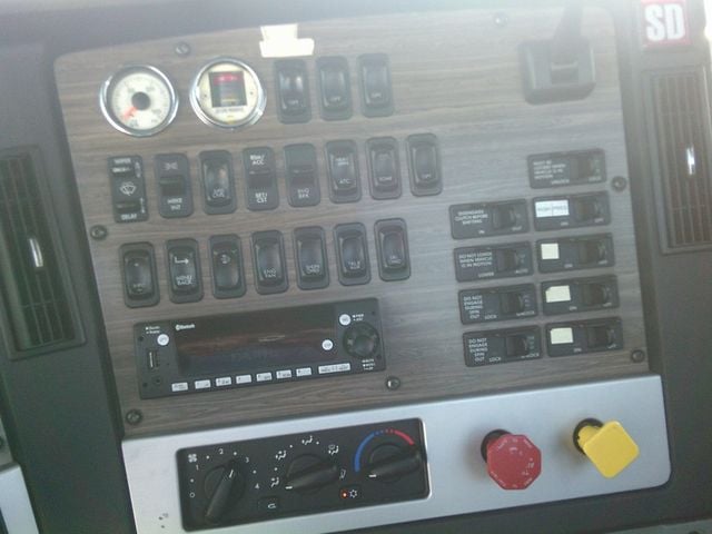2022 Freightliner 122SD 2022 FREIGHTLINER 122 SD MICHIGAN SPECIAL - 22867533 - 17