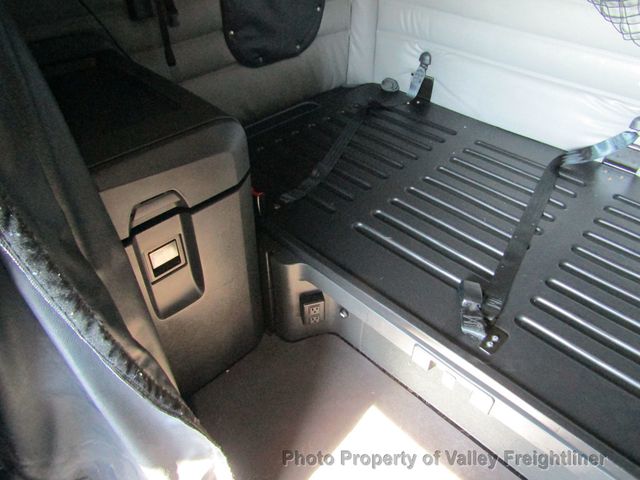 2022 Freightliner Cascadia 126  - 22880897 - 12