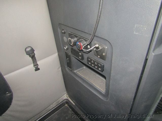 2022 Freightliner Cascadia 126  - 22928734 - 16