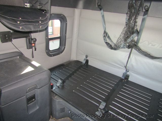 2022 Freightliner Cascadia 126  - 22928798 - 10