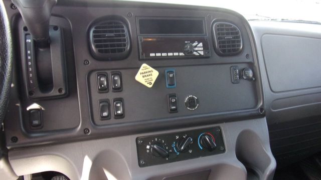 2022 Freightliner M2106  - 22124636 - 9