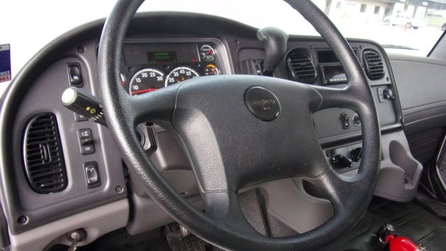 2022 Freightliner M2106  - 22124636 - 7