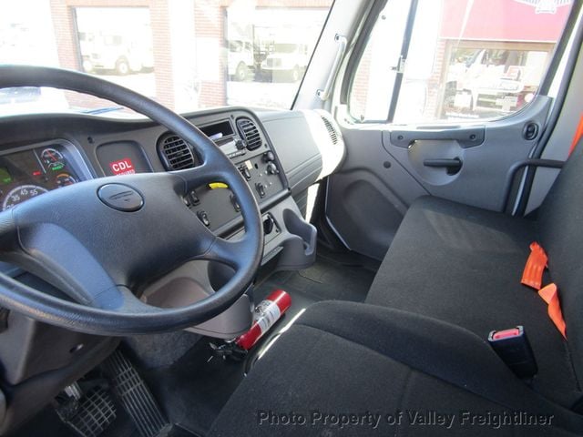 2022 Freightliner M2 106  - 22902395 - 29