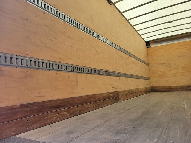 2022 Freightliner M2-106 26' Box Truck - 22411251 - 16