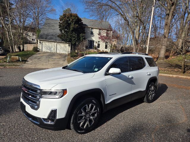 2022 GMC Acadia SLE's photo