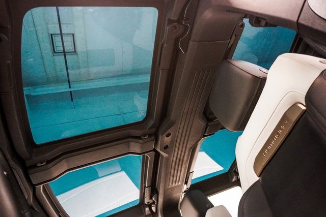 2022 GMC HUMMER EV e4WD Crew Cab Edition 1 - 22858192 - 19