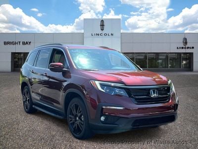 2022 Honda Pilot SE's photo