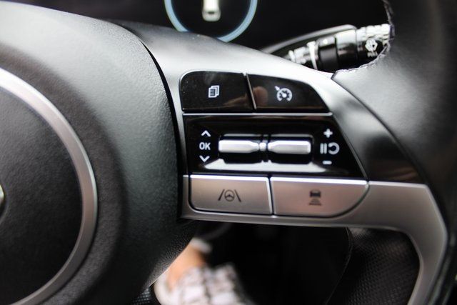 2022 Hyundai Elantra Limited IVT - 22929769 - 14