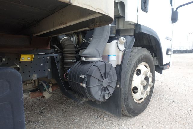 2022 Isuzu NPR HD (18ft Box with Lift Gate) - 22935971 - 11