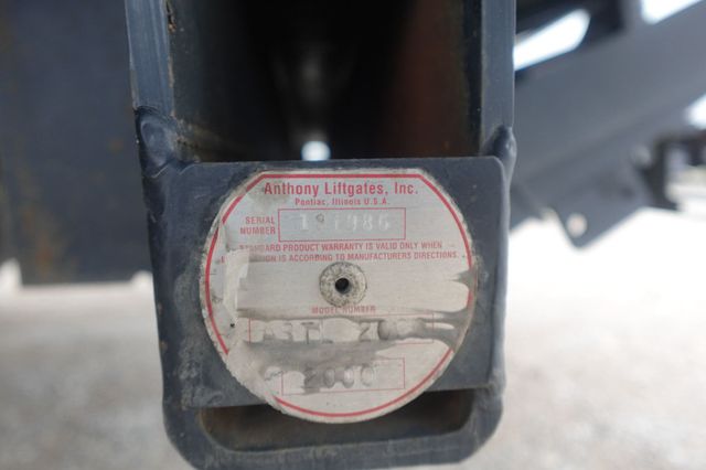 2022 Isuzu NPR HD (18ft Box with Lift Gate) - 22935971 - 16