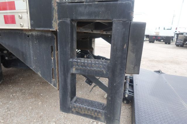 2022 Isuzu NPR HD (18ft Box with Lift Gate) - 22935971 - 22