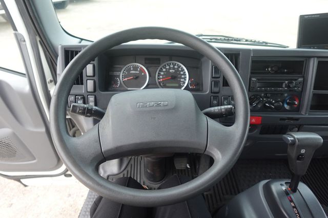 2022 Isuzu NPR HD (18ft Box with Lift Gate) - 22935971 - 35