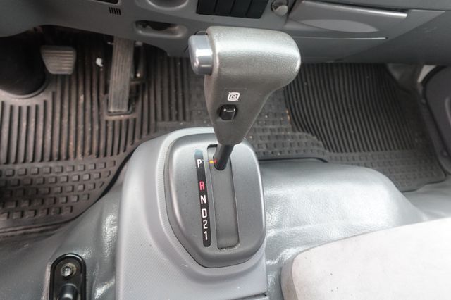 2022 Isuzu NPR HD (18ft Box with Lift Gate) - 22935971 - 37